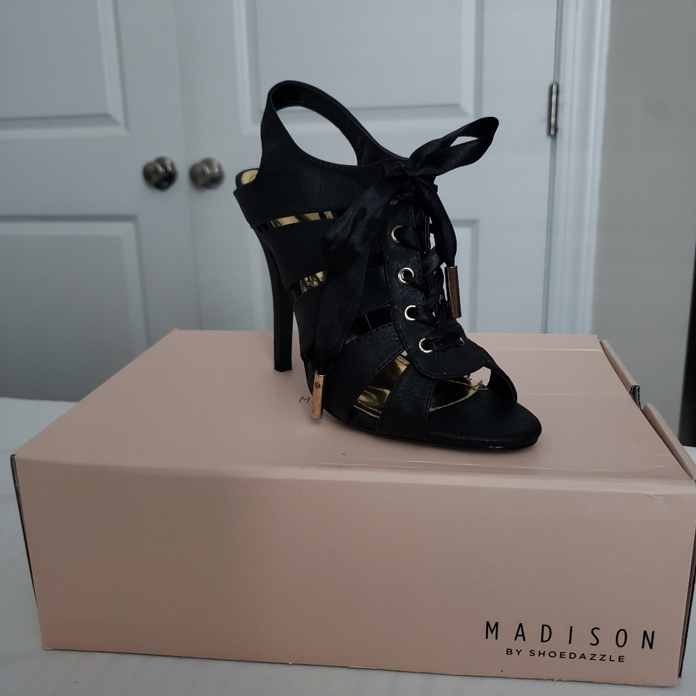 Shoes - Picture 8 of 8